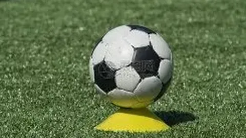 乌克兰总统泽连斯基与英国首相通话，探讨后续合作事宜